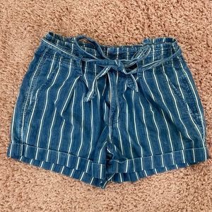 American eagle shorts size 2